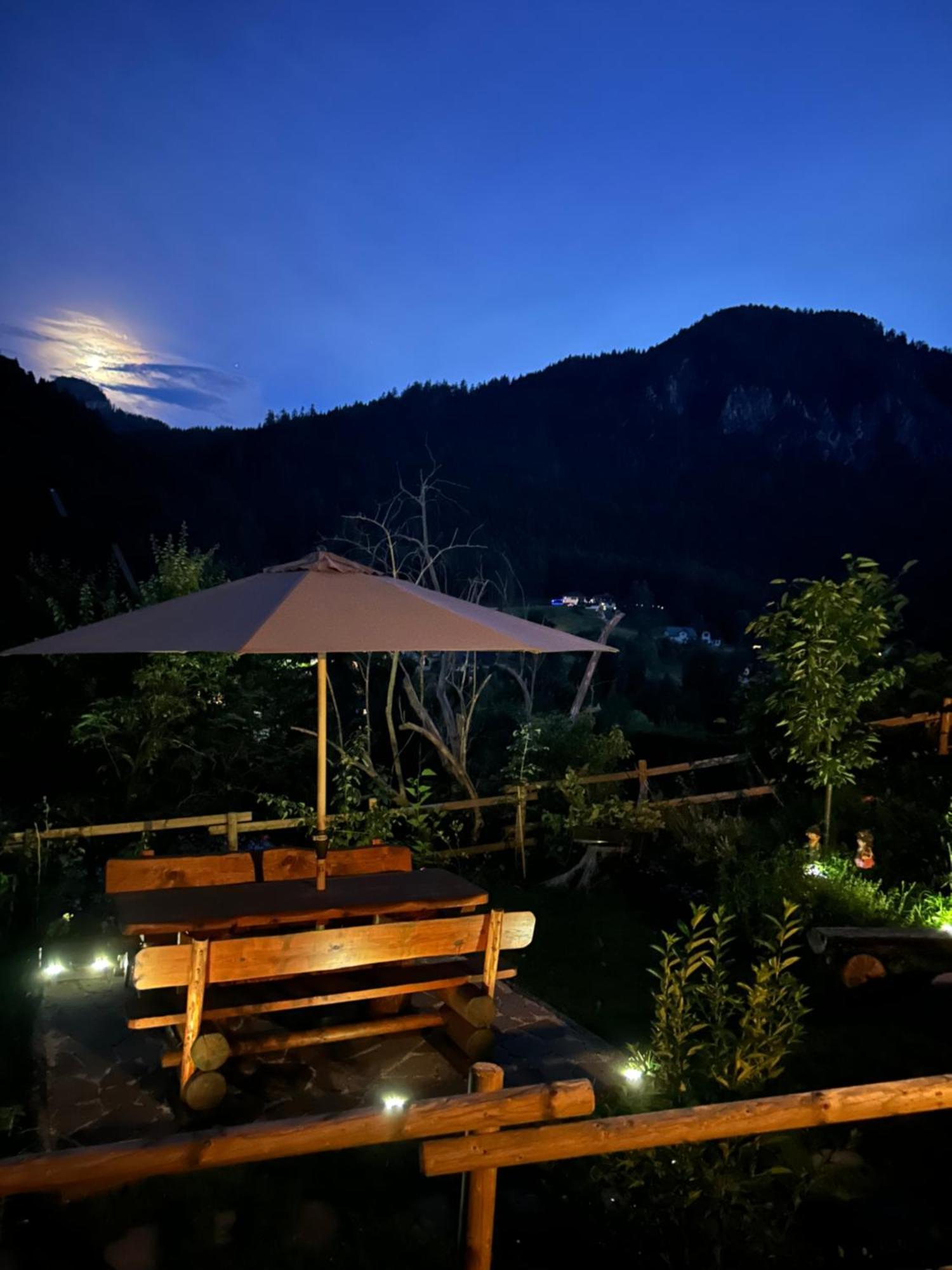 Waldhuette Glueck Auf Vila Notsch bei Bleiberg Exterior foto